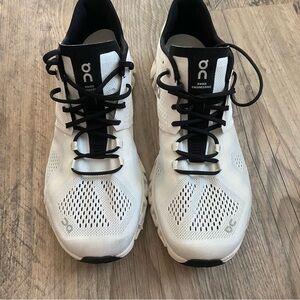 On cloud Running Men's White Athletic Shoes